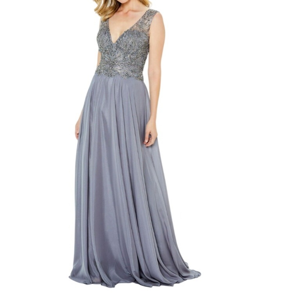 MONTAGE MON CHERI NWT Women's 16 Gray Beaded V-Neck Evening Gown Dress Formal